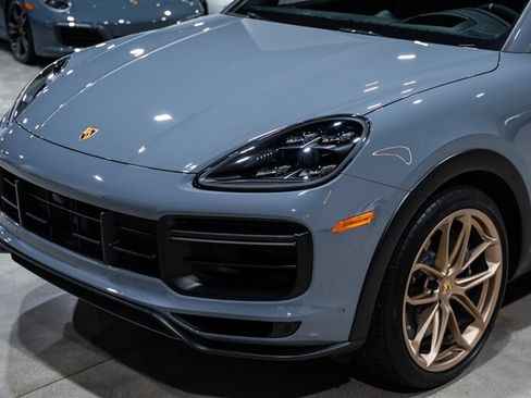 Used 2022 Porsche Cayenne Turbo GT AWD/4WD image 15