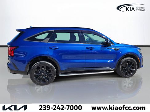 Certified 2022 Kia Sorento SX AWD/4WD image 3