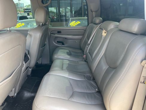 Used 2007 GMC Sierra 2500 SLT w/ Heavy-Duty Power Package AWD/4WD image 15