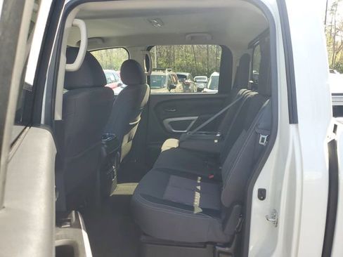 Certified 2024 Nissan Titan SV w/ SV Convenience Package AWD/4WD image 10