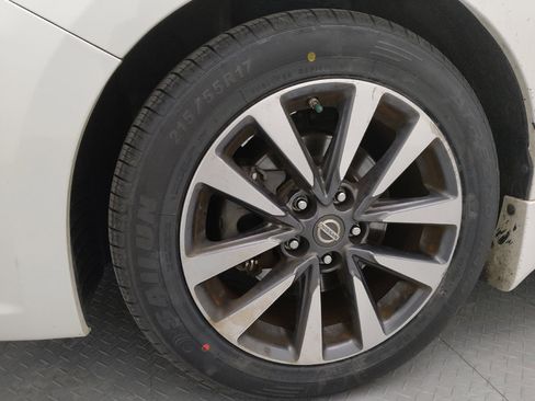 Used 2016 Nissan Altima 2.5 SL w/ 2.5 Technology w/LED Package image 31