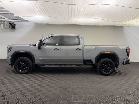 Used 2024 GMC Sierra 3500 AT4 w/ AT4 Preferred Package AWD/4WD image 2