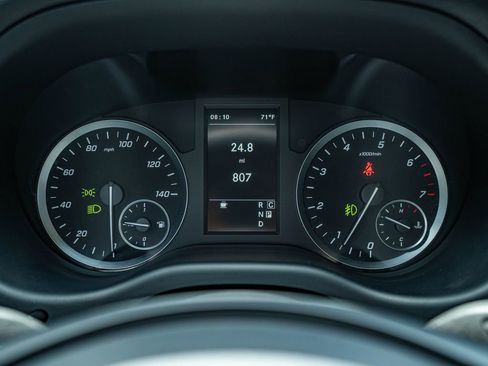 Used 2023 Mercedes-Benz Metris Passenger image 21