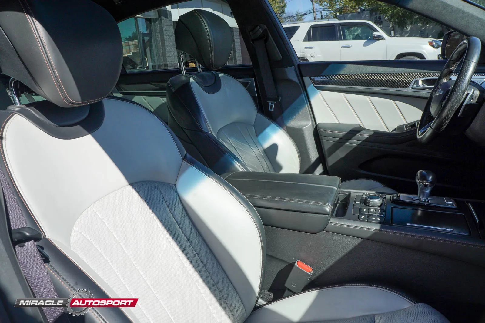 Used 2018 Genesis G80 3.3T Sport RWD image 33