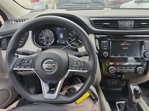 Used 2020 Nissan Rogue Sport SV AWD/4WD image 7