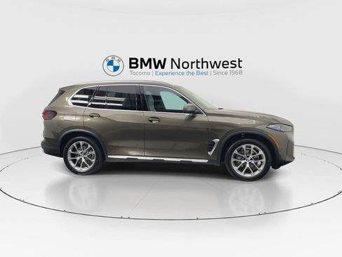 New 2026 BMW X5 xDrive40i AWD/4WD image 5
