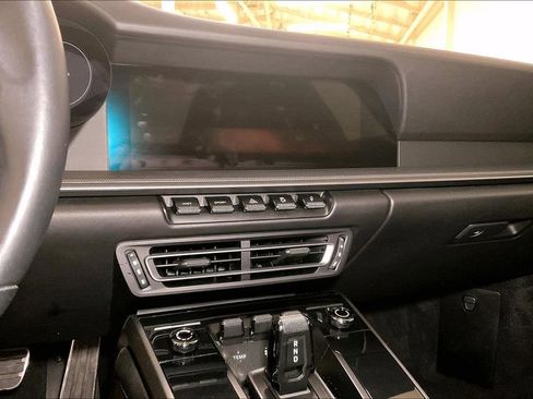 Used 2024 Porsche 911 Carrera 4S w/ Premium Package image 11