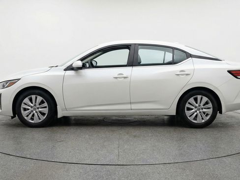 Used 2025 Nissan Sentra S image 5