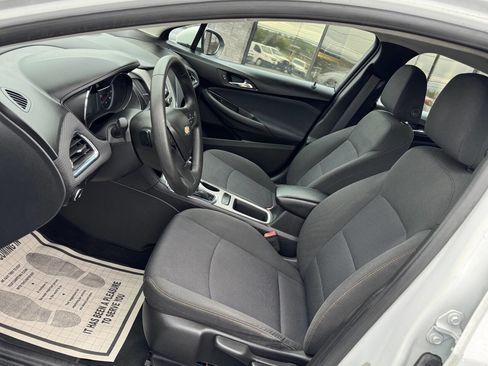 Used 2017 Chevrolet Cruze LS w/ LS Fleet Convenience Package image 7