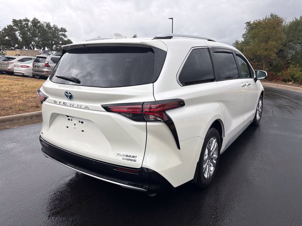 Used 2021 Toyota Sienna Platinum AWD/4WD image 5
