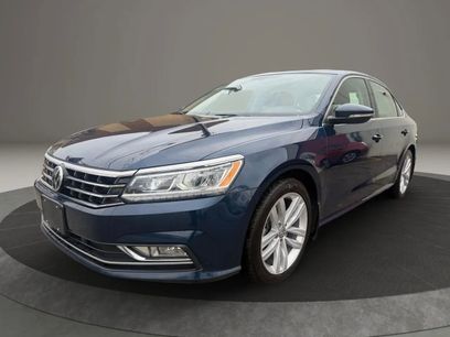 Used 2018 Volkswagen Passat 2.0T SE