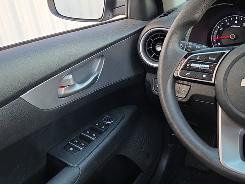 Used 2023 Kia Forte LXS image 22