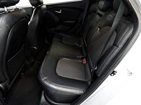 Used 2011 Hyundai Tucson GLS image 10