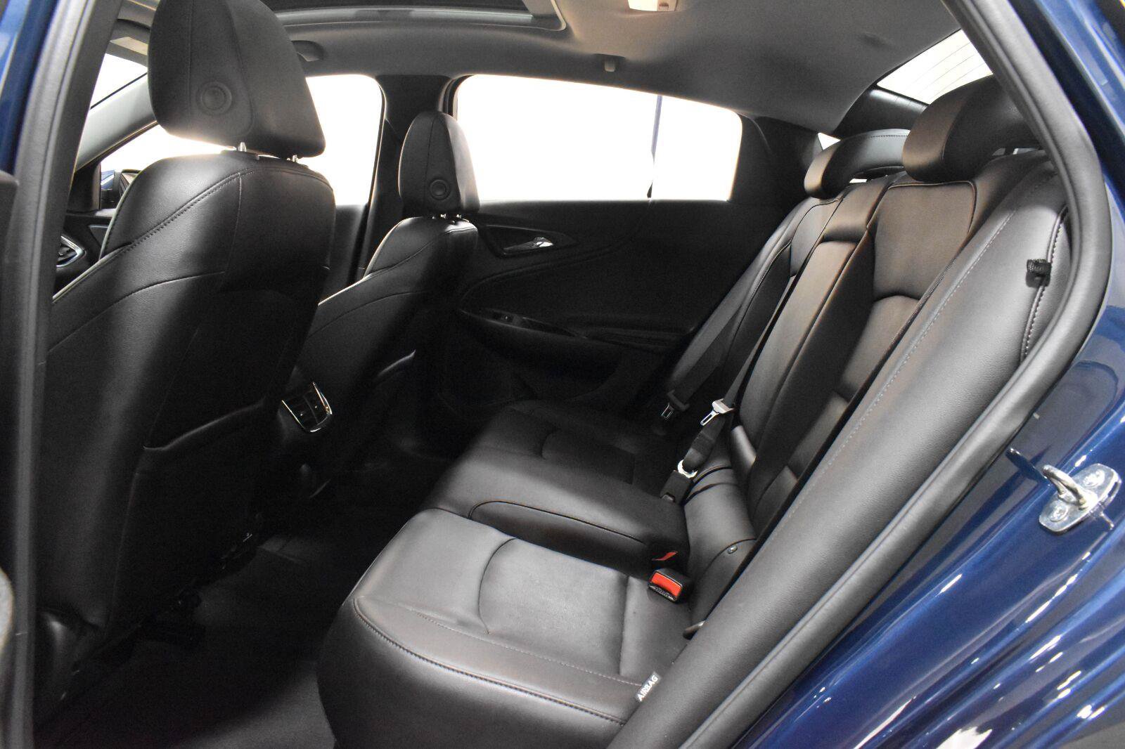 Used 2022 Chevrolet Malibu Premier FWD image 5