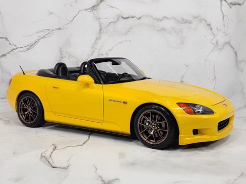 Used 2003 Honda S2000 image 15