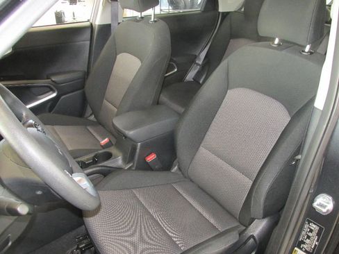 Used 2024 Kia Soul LX w/ Option Group 015 image 4