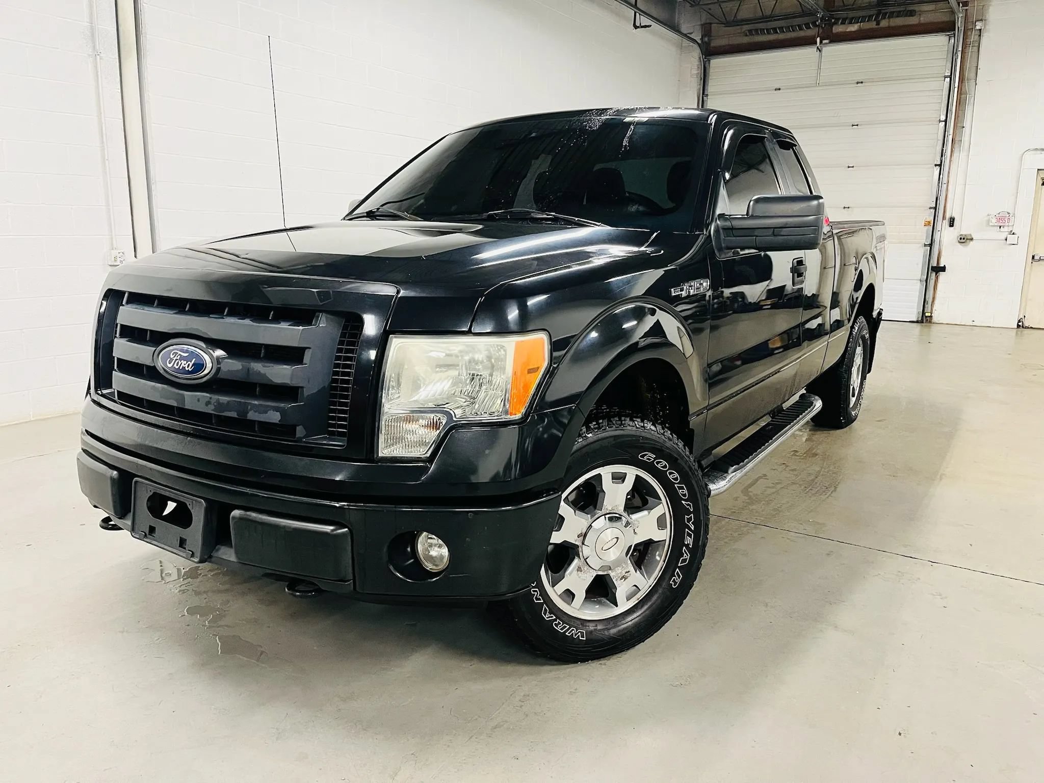 Used 2010 Ford F150 STX AWD/4WD image 1