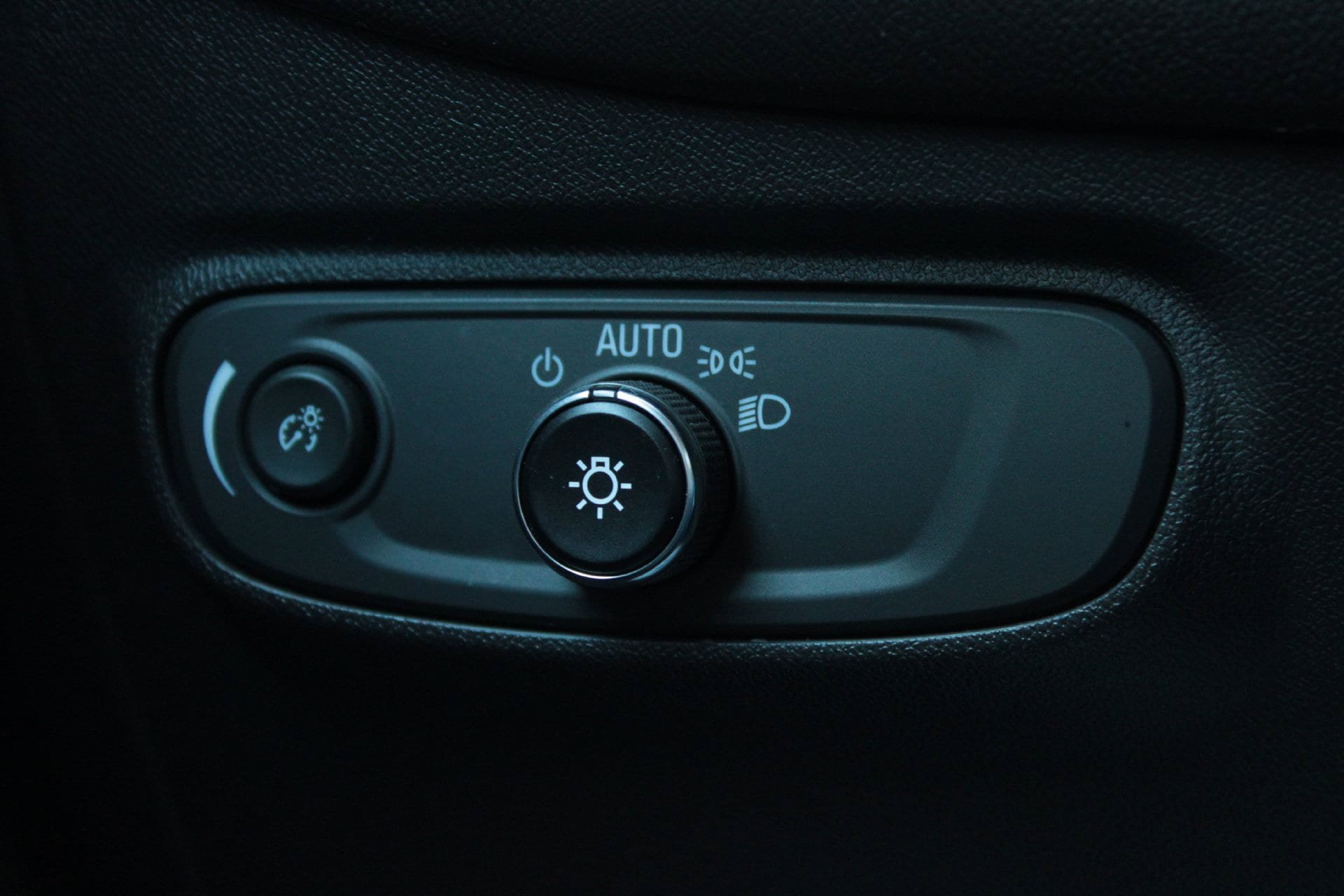 Used 2019 Chevrolet Equinox LT AWD/4WD image 30