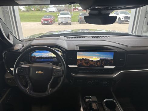 Used 2025 Chevrolet Silverado 1500 High Country image 11