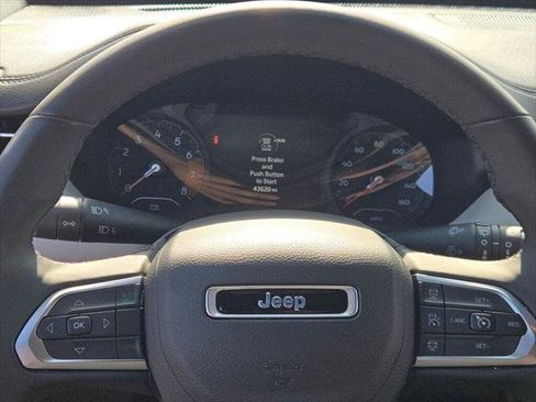 Certified 2025 Jeep Compass Limited AWD/4WD image 30