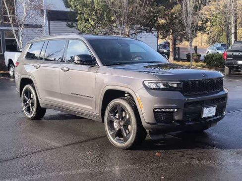 New 2025 Jeep Grand Cherokee L Limited w/ Luxury Tech Group II image 3