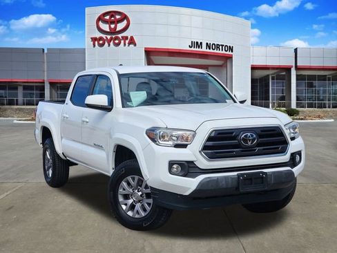 Used 2019 Toyota Tacoma SR5 image 1