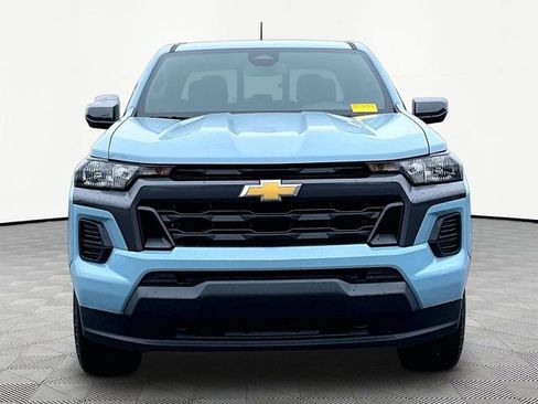 Used 2025 Chevrolet Colorado LT w/ Advanced Trailering Package image 2