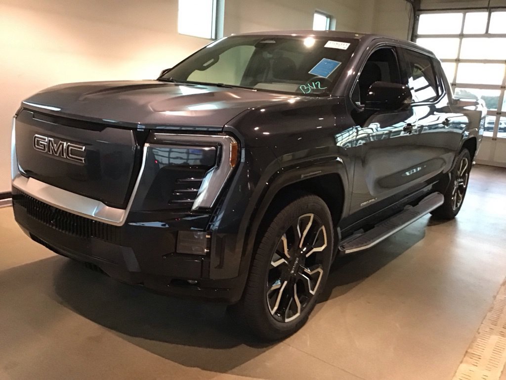 Used 2025 GMC Sierra EV Denali AWD/4WD image 3