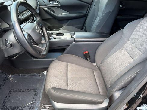 Used 2025 Nissan Rogue SV FWD image 5