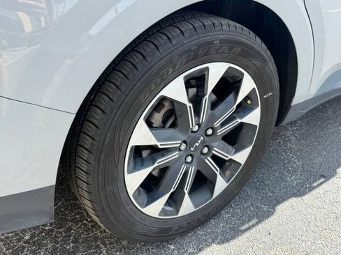 Certified 2024 Kia Carnival EX FWD image 2