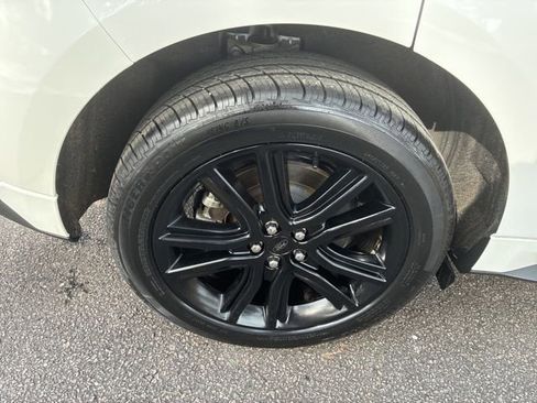 Used 2023 Ford Edge ST-Line image 15