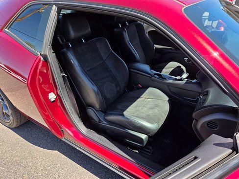 Used 2018 Dodge Challenger SXT Plus RWD image 37