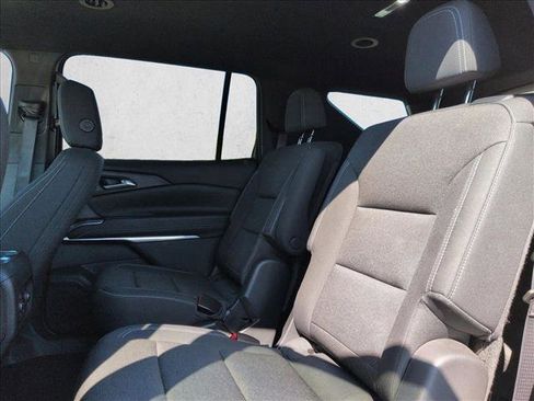 Used 2024 Chevrolet Traverse LT AWD/4WD image 18