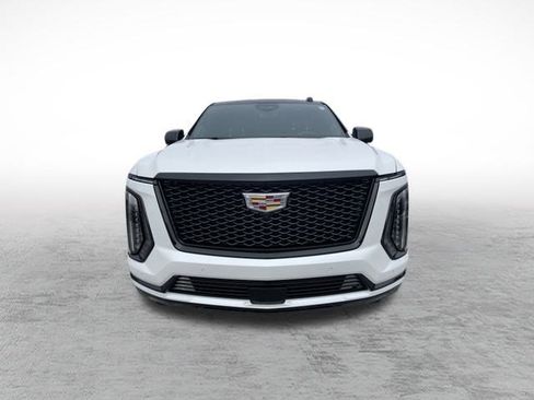 Used 2025 Cadillac Escalade ESV Sport Platinum image 2