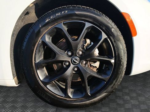 Used 2026 Chrysler Pacifica Limited w/ S Appearance Package FWD image 23