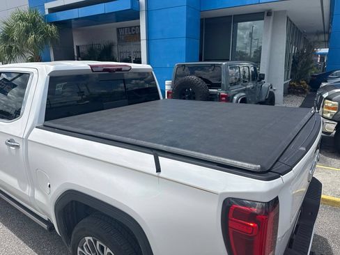Used 2025 GMC Sierra 1500 Denali Ultimate AWD/4WD image 9