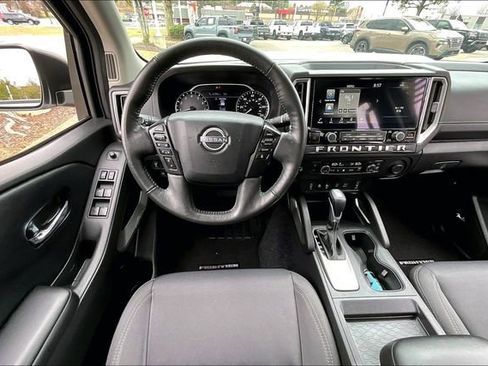 Certified 2025 Nissan Frontier SV w/ SV Convenience Package image 8