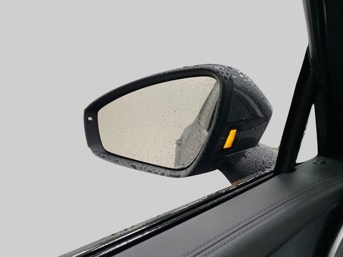 New 2026 Volkswagen Tiguan SE image 19