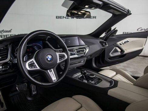 Used 2023 BMW Z4 M40i w/ Premium Package image 15