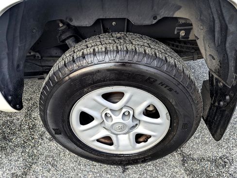 Used 2021 Toyota Tundra SR5 w/ SR5 Upgrade Package image 10