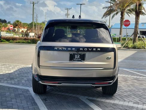 Used 2023 Land Rover Range Rover SE image 4