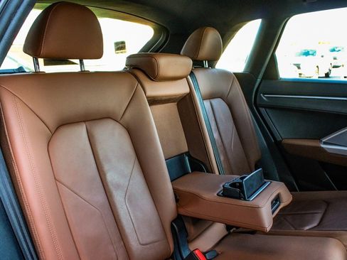 Used 2021 Audi Q3 2.0T Premium w/ Convenience Package image 39