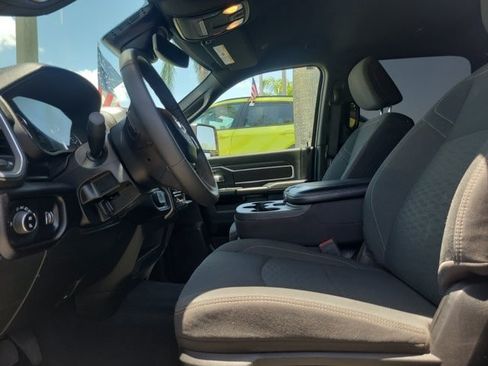 Certified 2025 RAM 2500 Big Horn AWD/4WD image 18