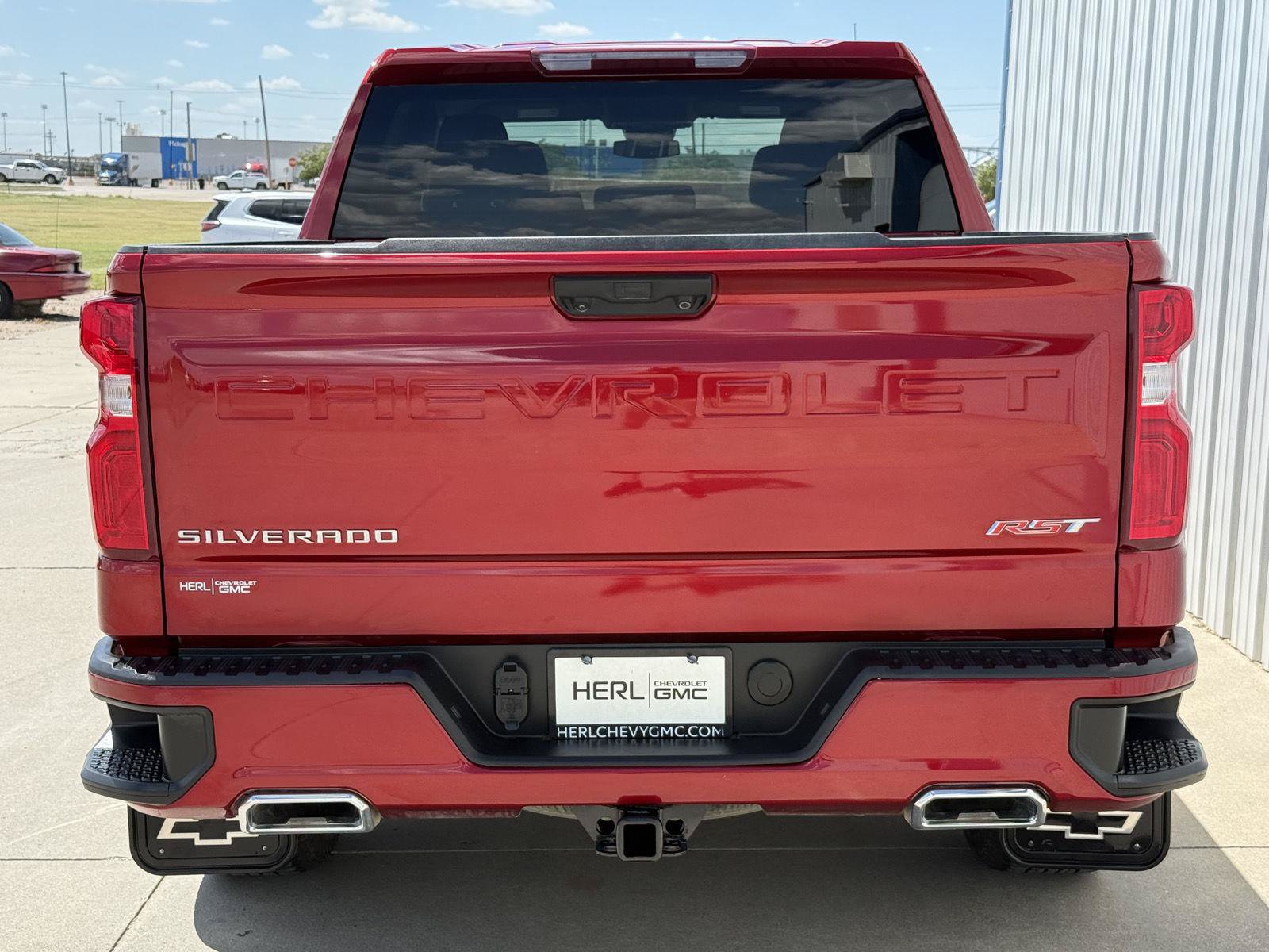 Used 2024 Chevrolet Silverado 1500 RST w/ Z71 Off-Road Package AWD/4WD image 6