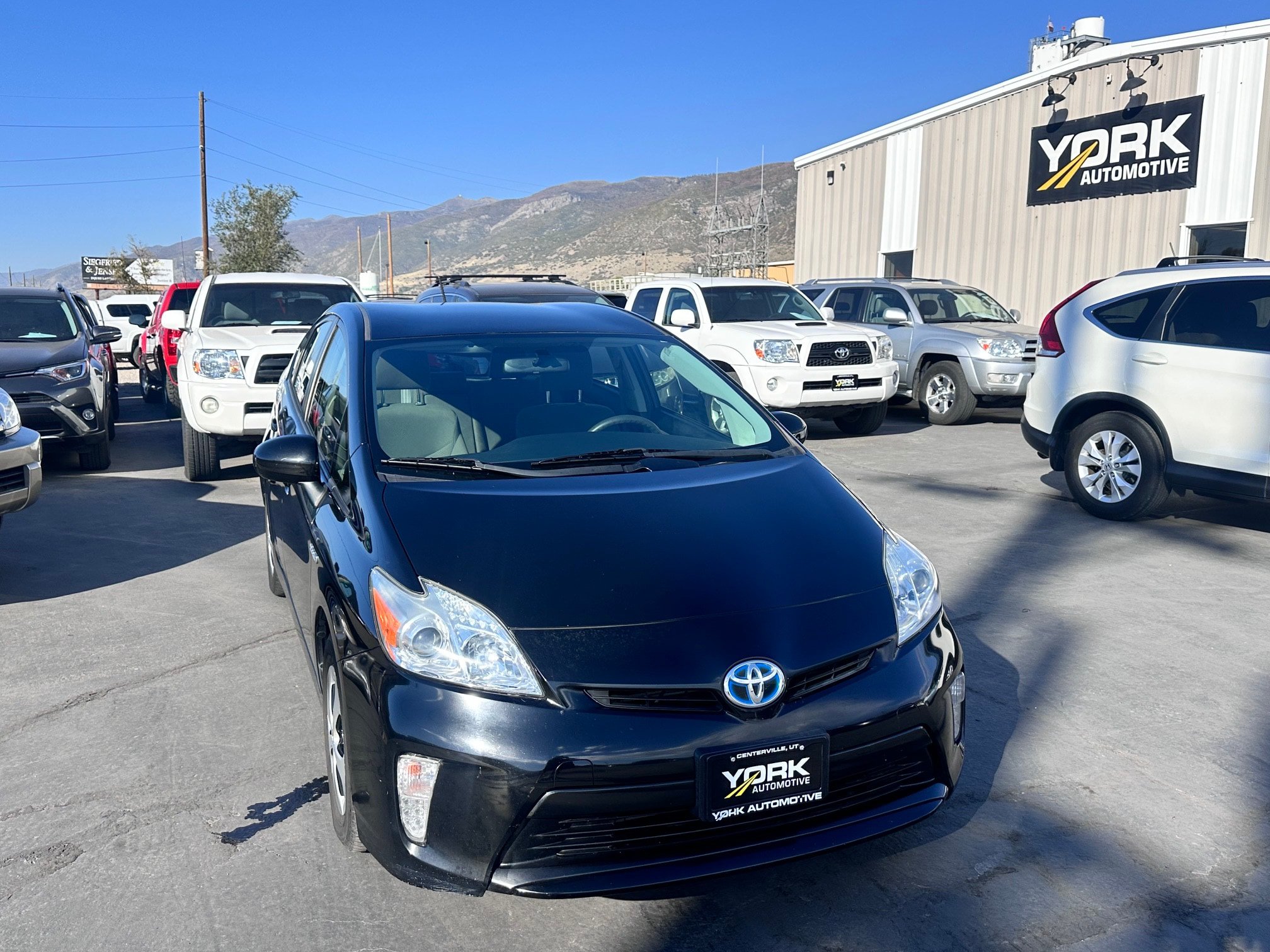 Used 2014 Toyota Prius Two FWD image 1