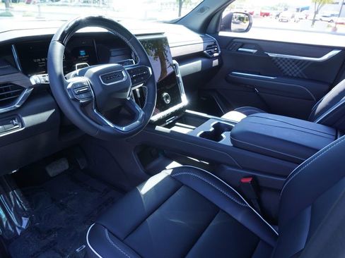 New 2026 GMC Acadia Denali w/ Super Cruise Package image 17