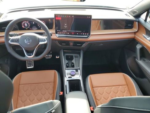 New 2026 Volkswagen Tiguan SEL R-Line image 15