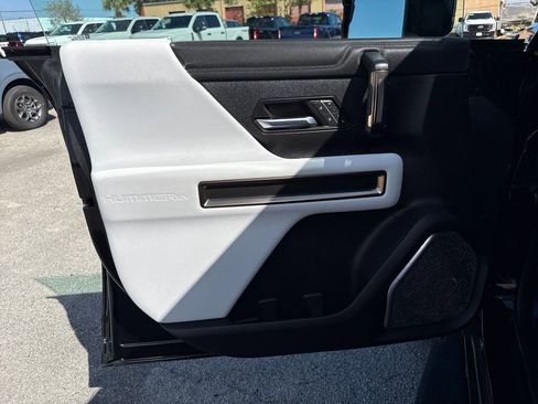 Used 2024 GMC Hummer EV 3X image 12