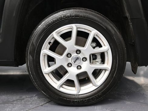 Used 2022 Jeep Renegade Latitude image 14