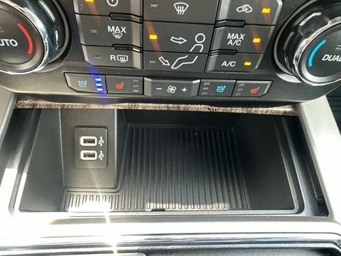Used 2019 Ford F250 Lariat w/ Lariat Ultimate Package AWD/4WD image 40